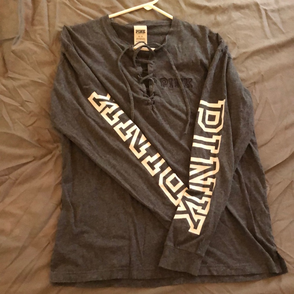 VS Pink shirt size m